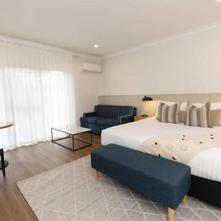 Clare Country Club Hotel Kültér fotó