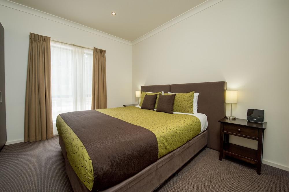Clare Country Club Hotel Kültér fotó