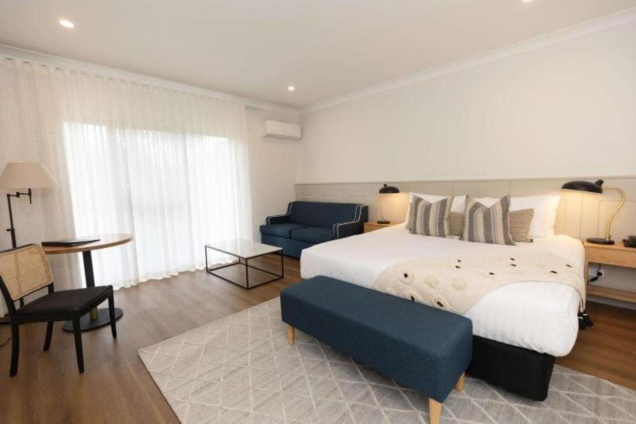 Clare Country Club Hotel Kültér fotó