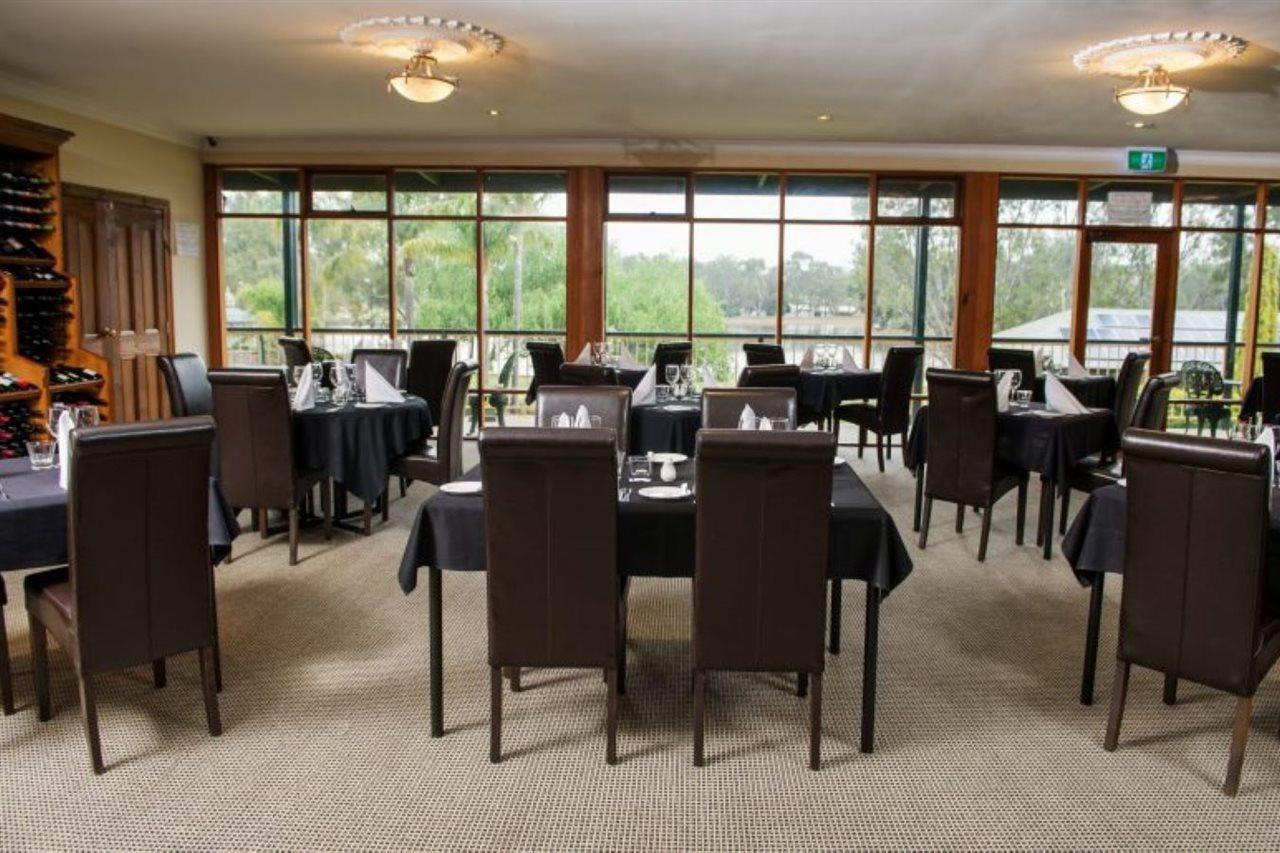 Clare Country Club Hotel Kültér fotó